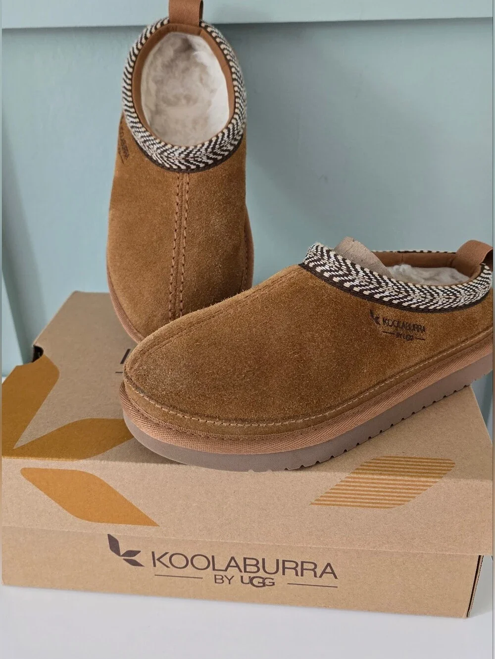 Koolaburra By UGG Kids Brown Slip-On Cozy Shoe Downtown Casual